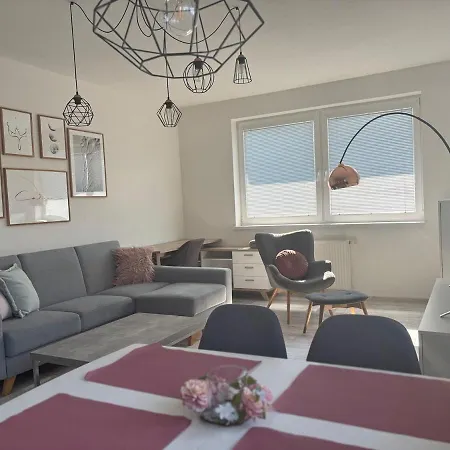 Sunny In Quiet Area 아파트 *