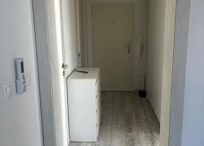 Apartamento Sunny In Quiet Area